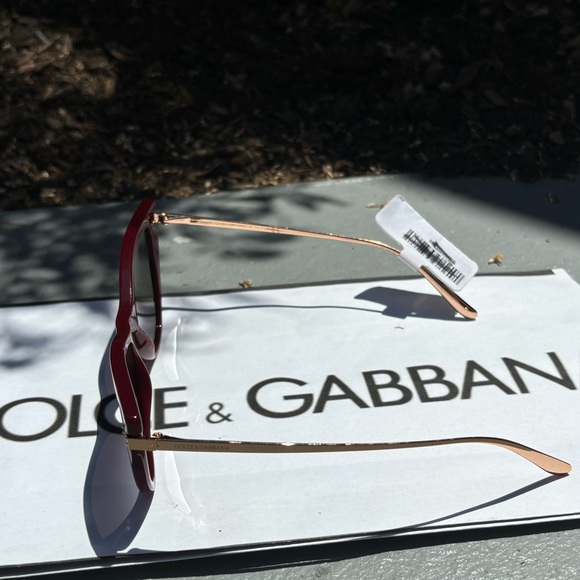 New Dolce and Gabbana DG4381 3091/8G Shiny Burgundy Rose Gold Sunglasses - Picture 7 of 16